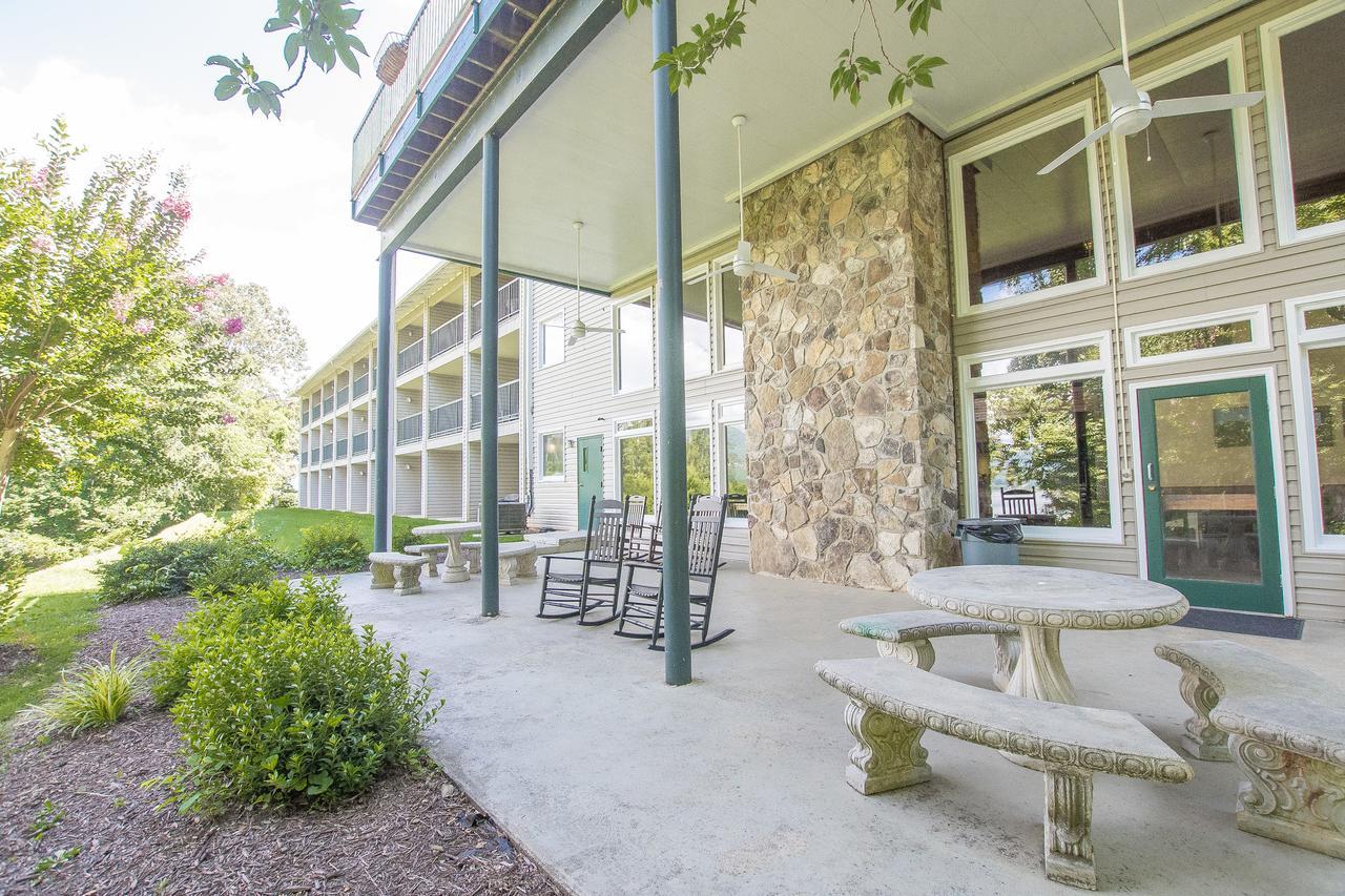 Lake Chatuge Lodge Hiawassee Eksteriør bilde